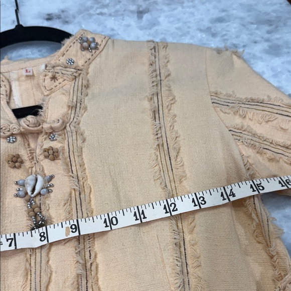 Buckle Tan Embellished Short Sleeve Blouse - Picture 5 of 6